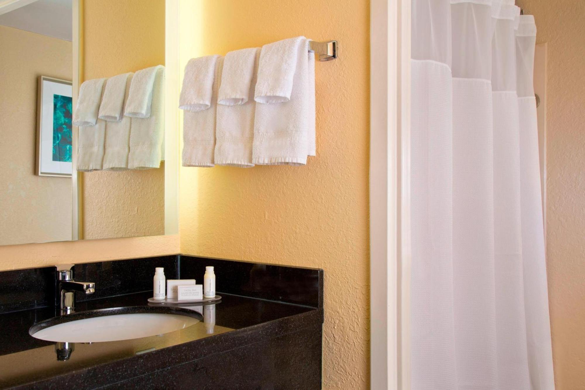 Fairfield Inn & Suites By Marriott Orlando Lake Buena Vista In The Marriott Village Eksteriør billede